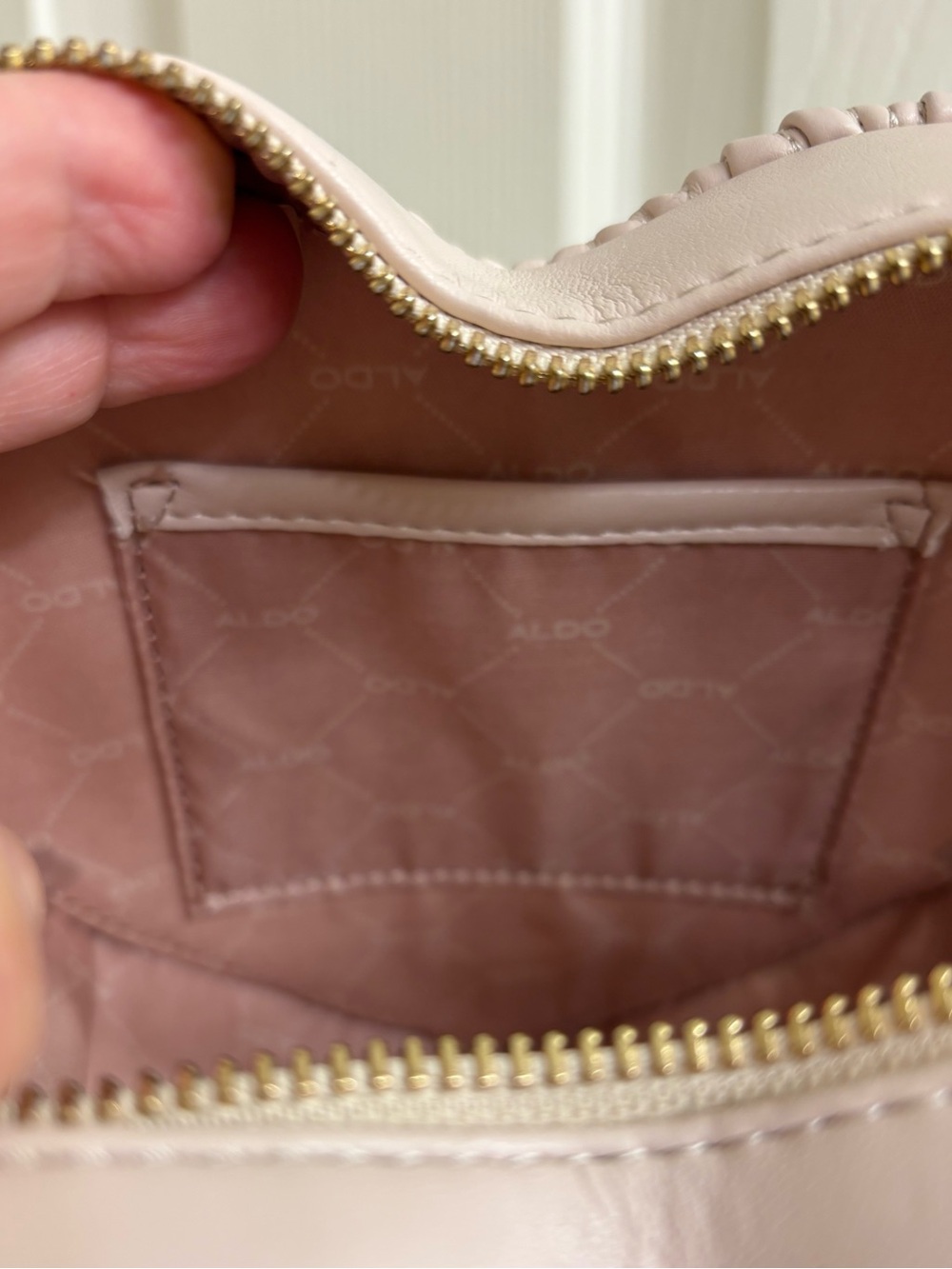 Aldo quilted blush heart crossbody - Picture 8 of 9